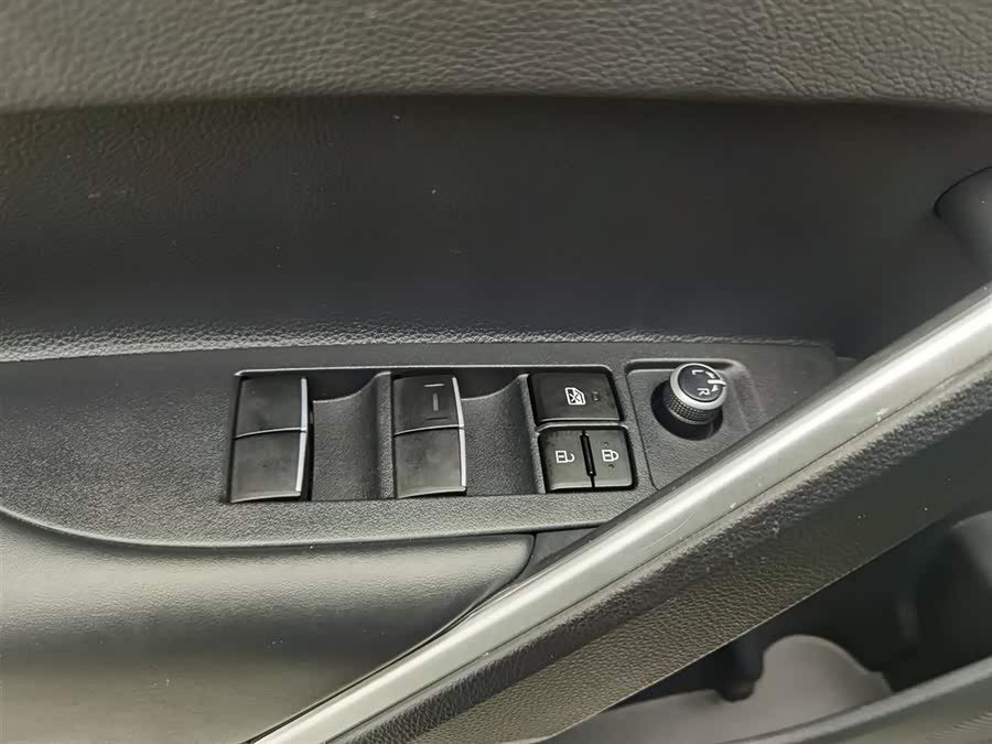 Toyota Frontlander 2024 car image #10