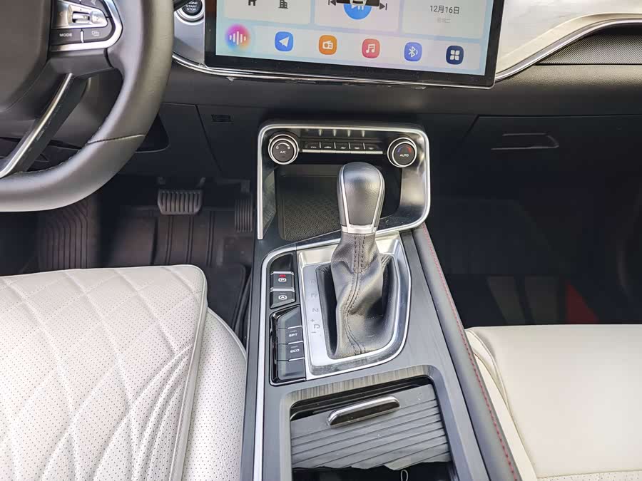 GEELY 2019 car image #10