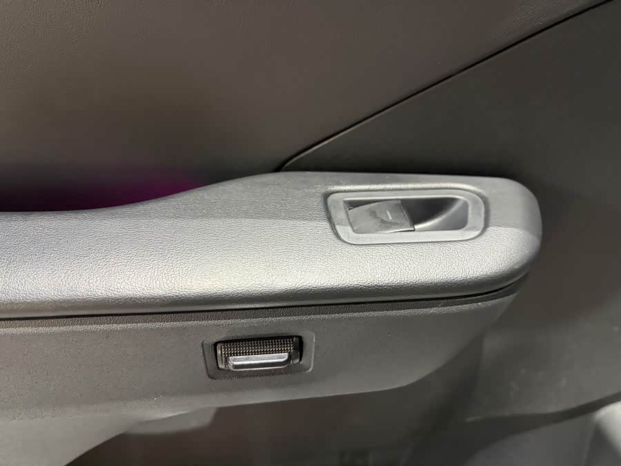 Toyota bZ3 2023 صورة سيارة #10