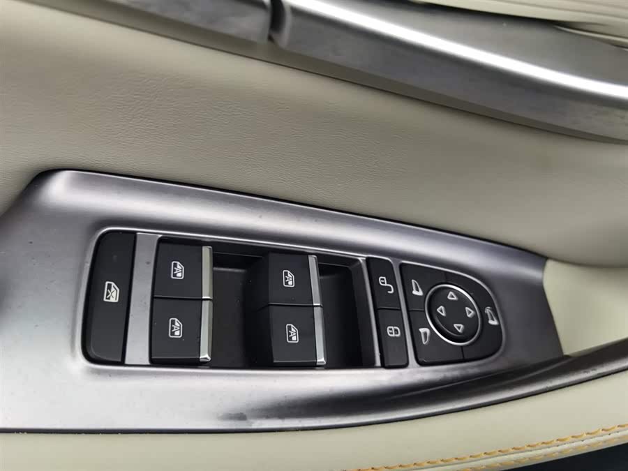 BYD Song Plus New Energy 2023 immagine di auto #10