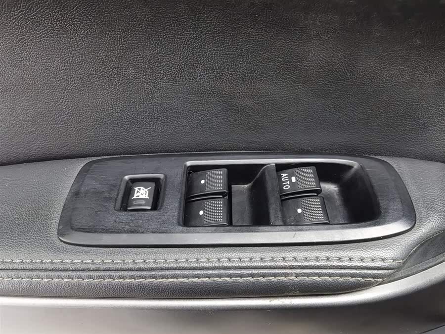 Ford Everest 2017 car image #10