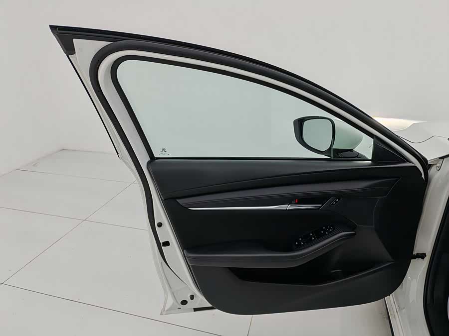 Mazda 3 Axela 2020 immagine di auto #10