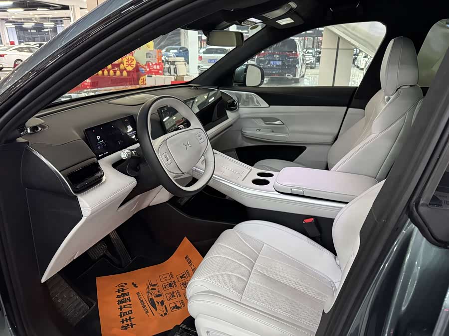 Xpeng G9 2025 immagine di auto #10