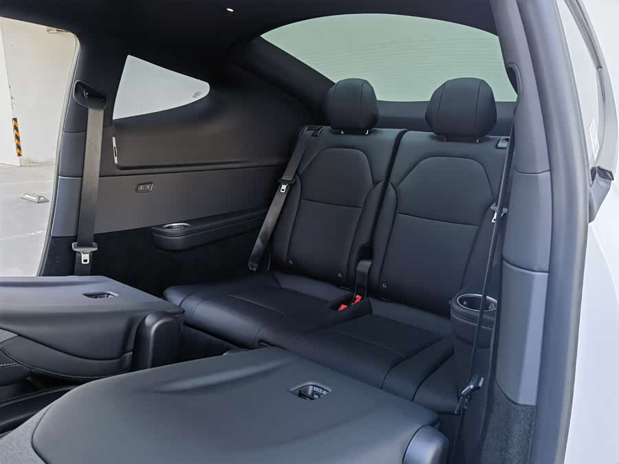 特斯拉 Model Y L 2025 汽车图片 #10