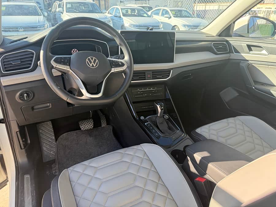 Volkswagen Tayron 2023 car image #10