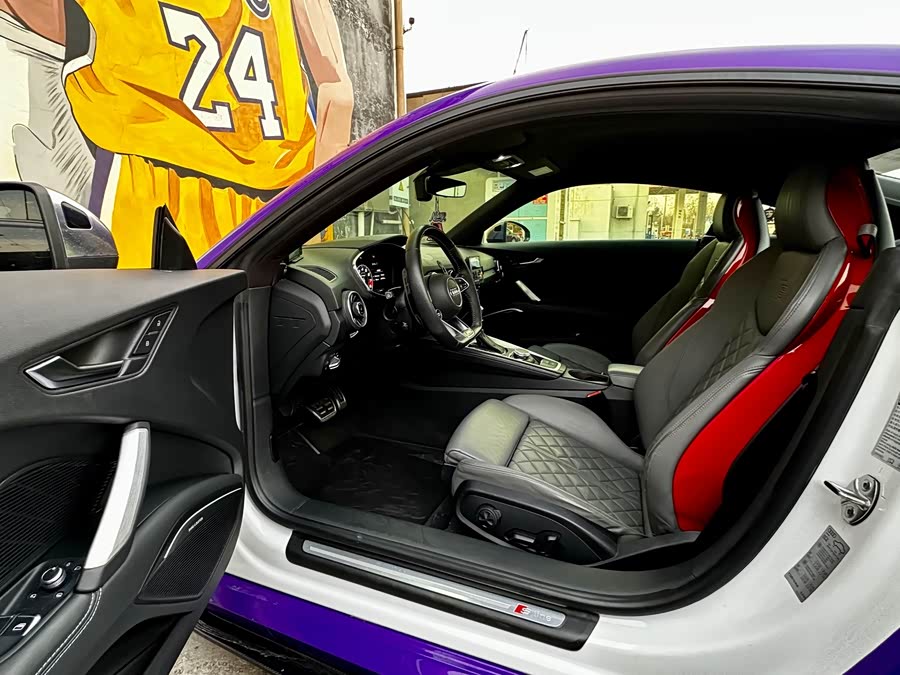 Audi TT 2011 image de voiture #10