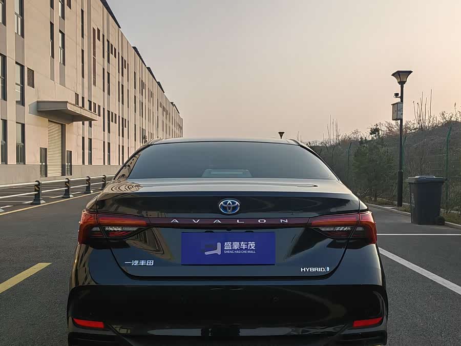 Toyota Avalon 2022 car image #10
