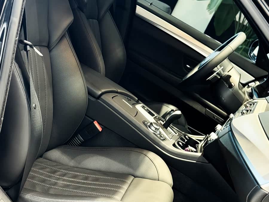 BMW M5 2012 #10 BMW M5 2012 car image #10