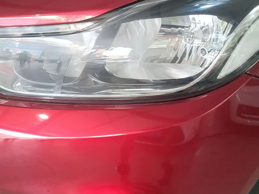 Chevrolet Tracker 2018 immagine di auto #10