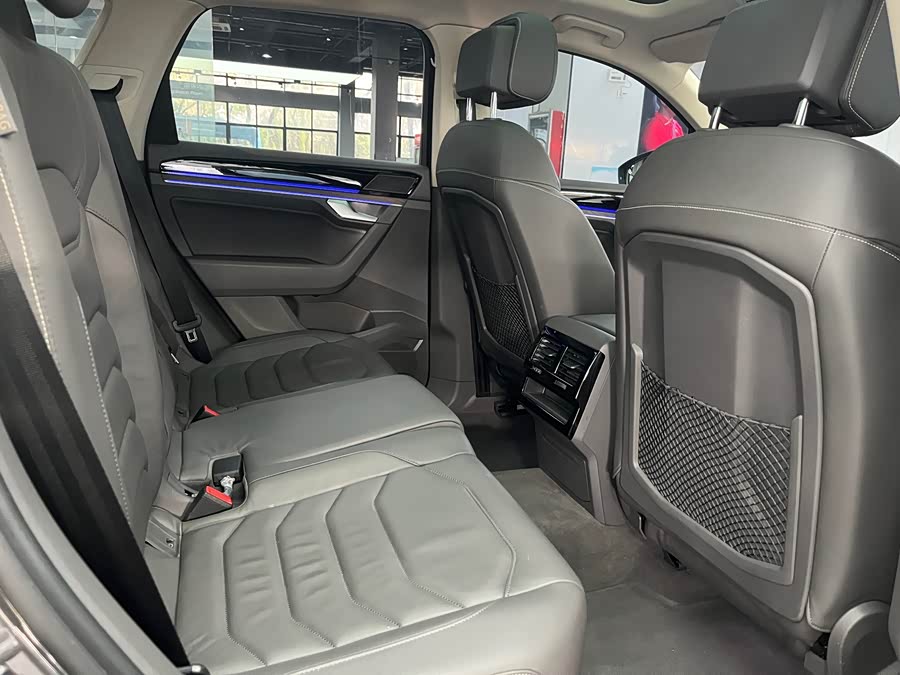 Volkswagen Touareg 2023 #10 Volkswagen Touareg 2023 car image #10