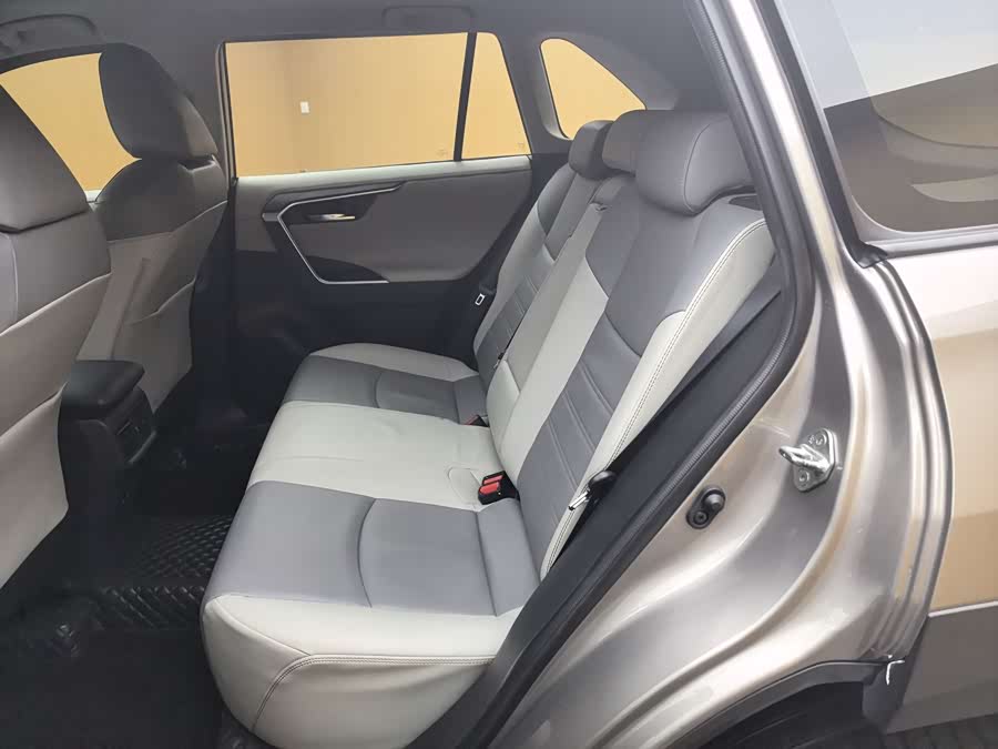Toyota RAV4 2019 #10 Toyota RAV4 2019 car image #10