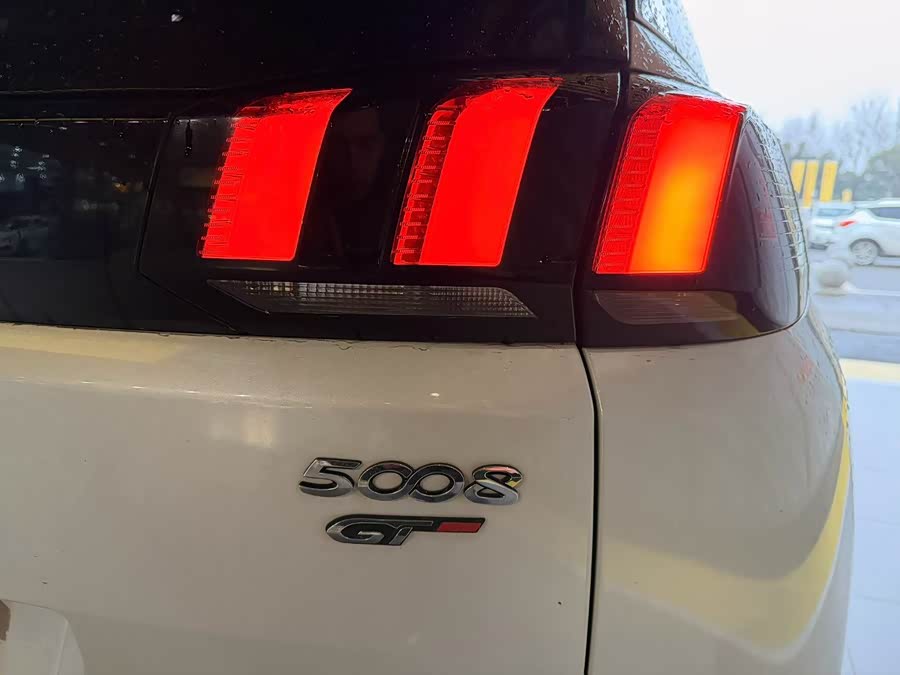 Peugeot 5008 2017 car image #10