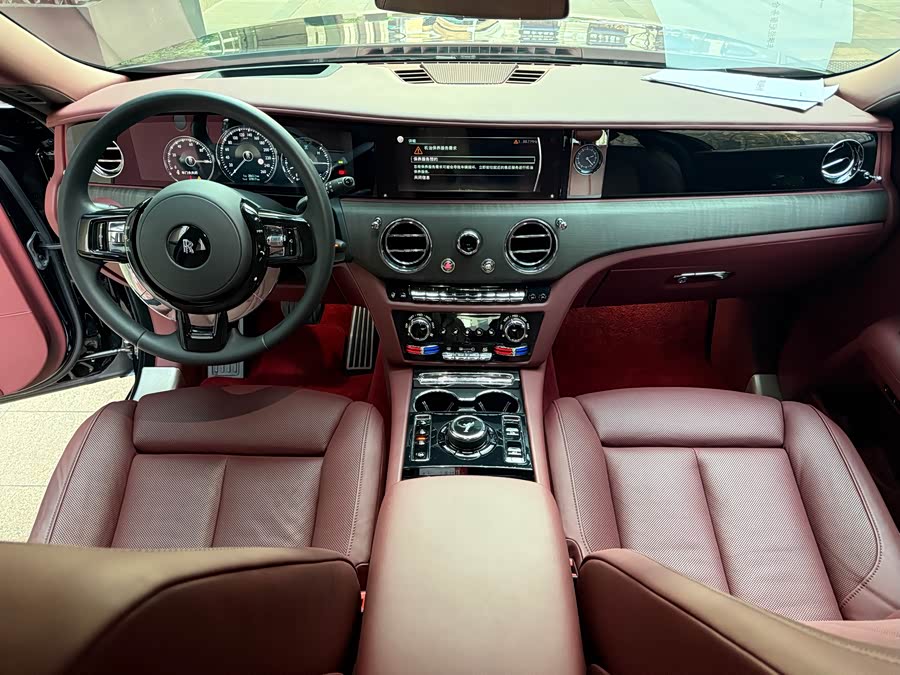 劳斯莱斯 古思特 2022 汽车图片 #10