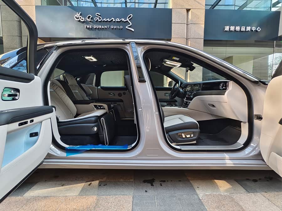 Rolls-Royce Ghost 2023 car image #10