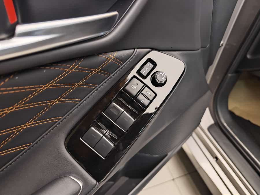 Toyota Avalon 2024 car image #10