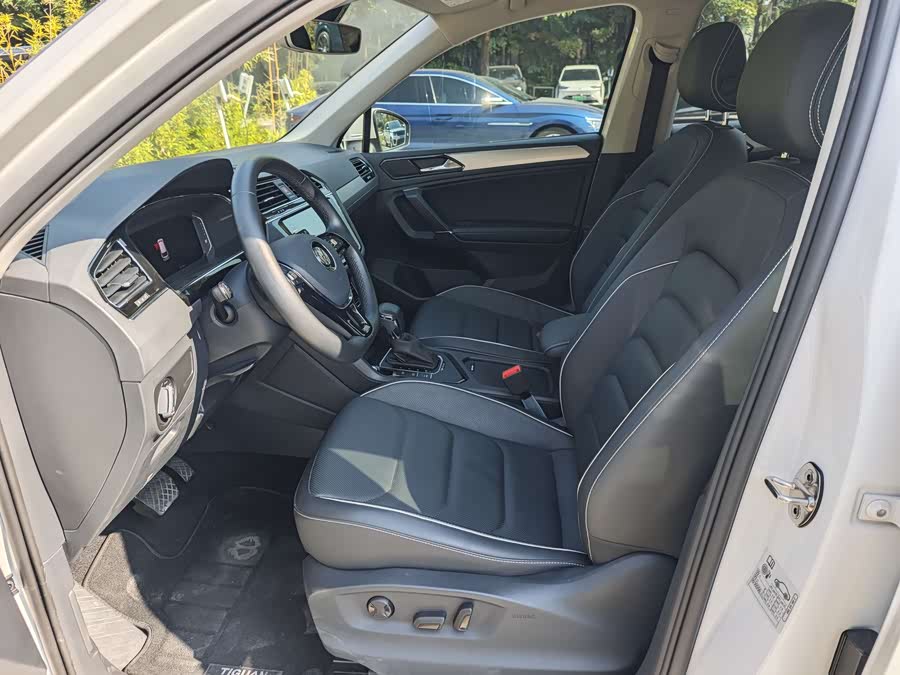 Volkswagen Tiguan L New Energy 2020 car image #10