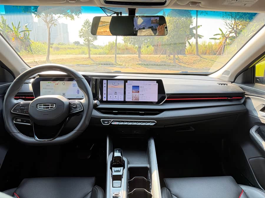 GEELY 2022 car image #10