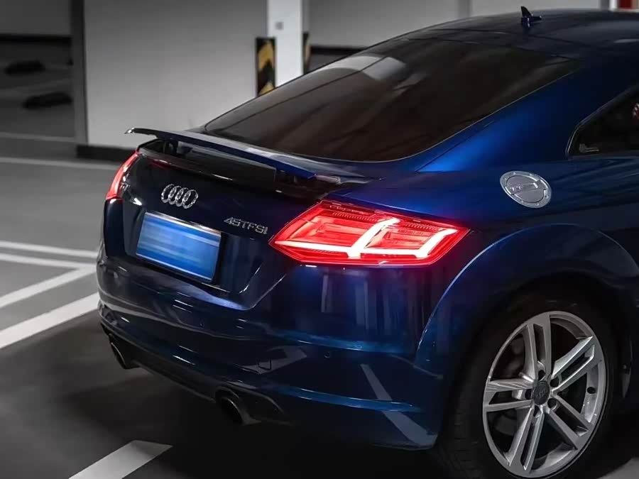 Audi TT 2016 car image #10