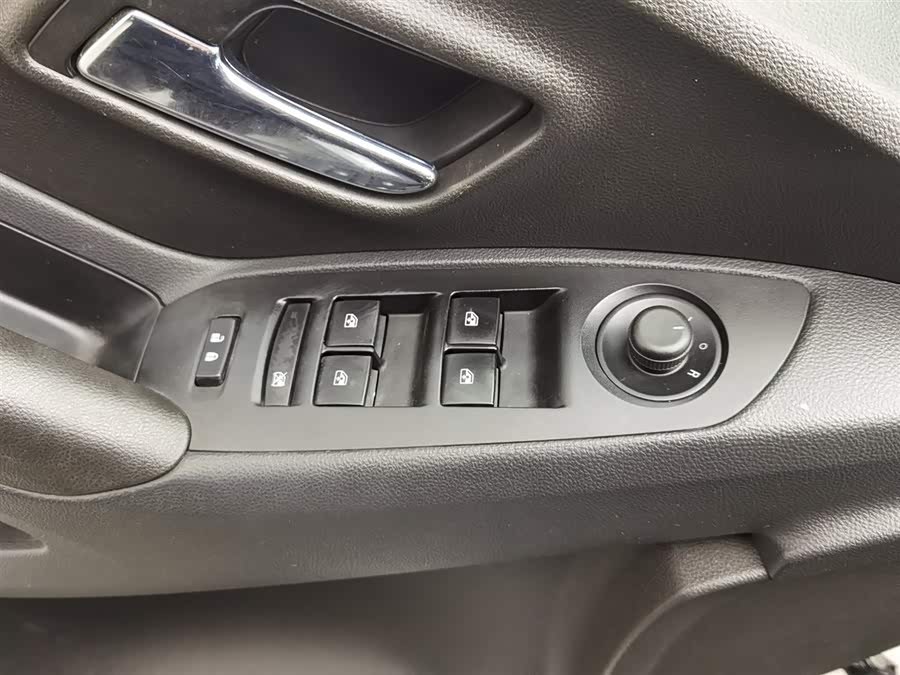 Chevrolet Tracker 2017 car image #10