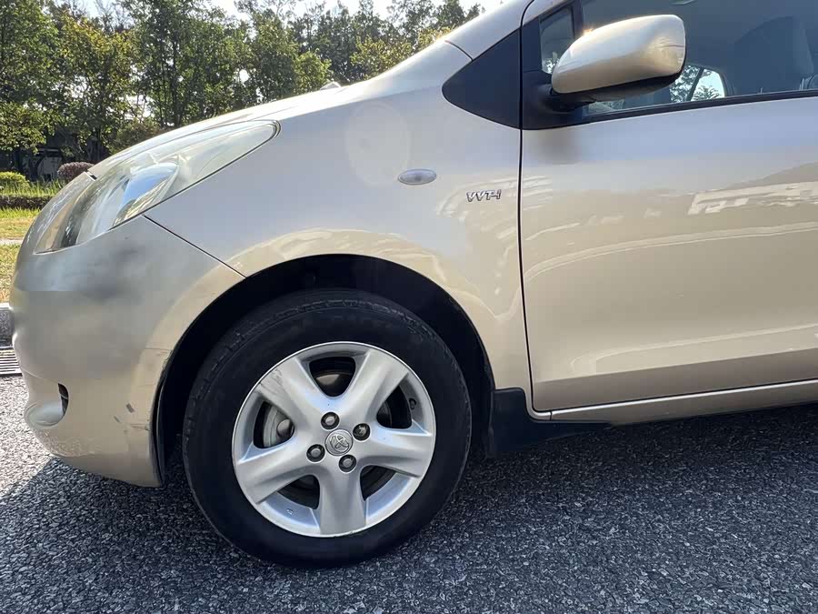 Toyota Yaris 2010 imagem de carro #10