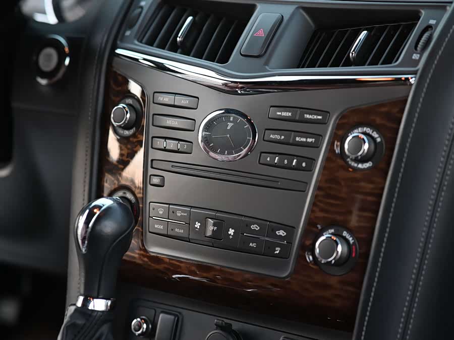 日产 途乐 2018 汽车图片 #10