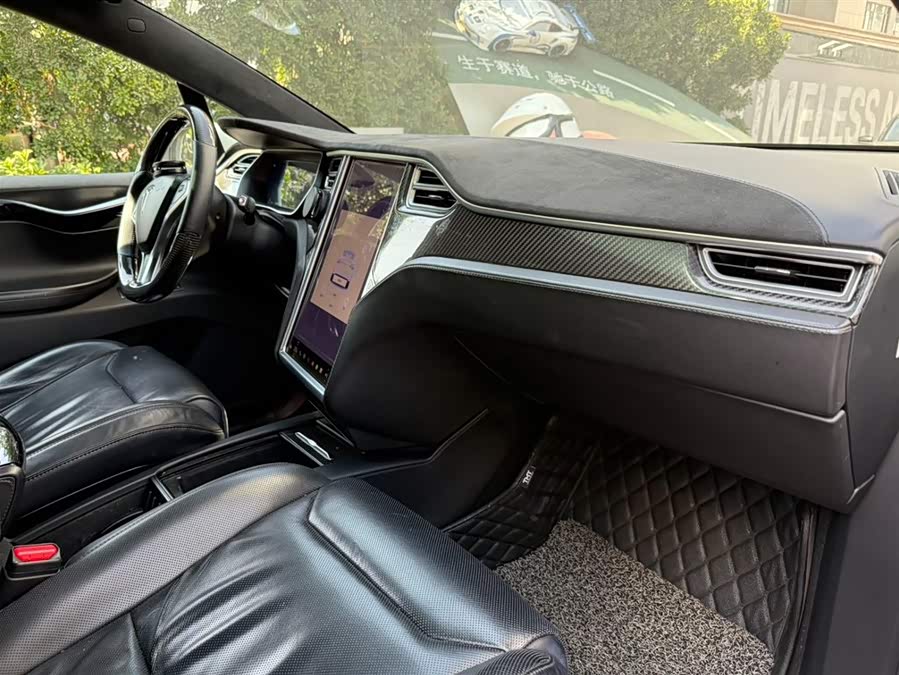 Tesla Model X 2017 car image #10