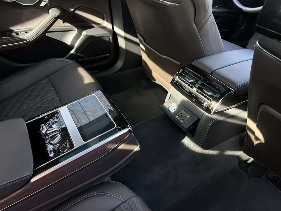 奥迪 奥迪A8 2024 汽车图片 #10