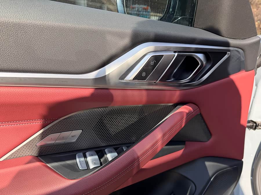 BMW i4 2025 car image #10