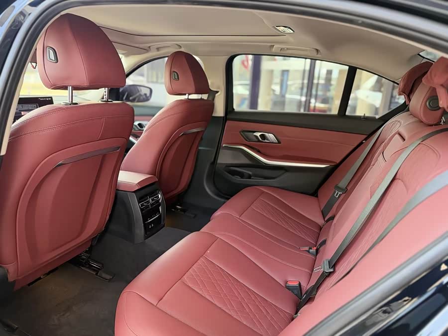 BMW i3 2024 car image #10