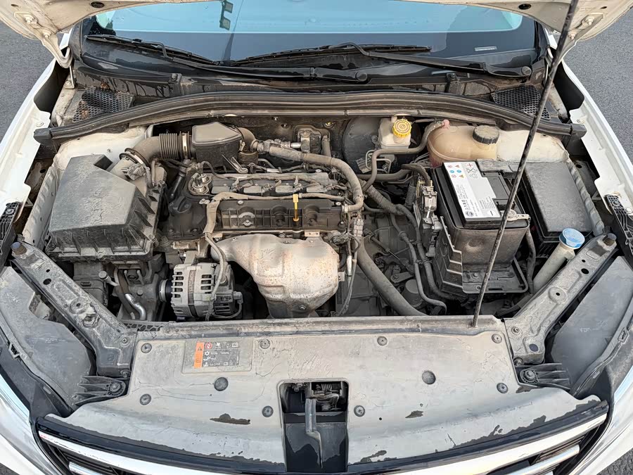 Roewe i5 2019 car image #10