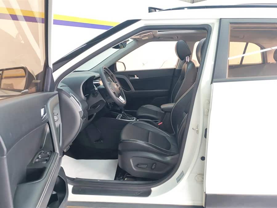 Hyundai ix25 2018 car image #10