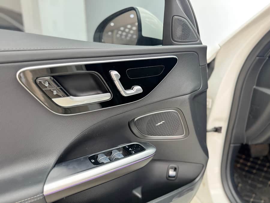 Mercedes-Benz C Class 2024 car image #10