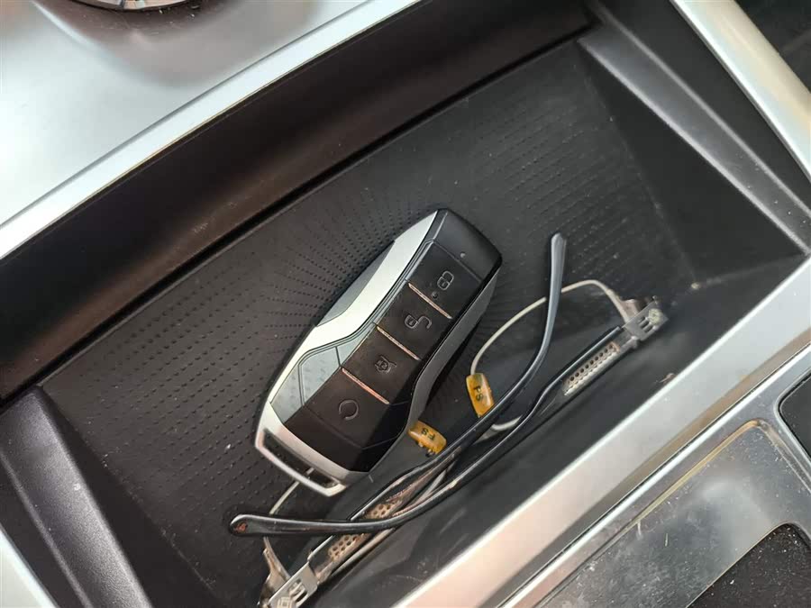 Denza X 2020 изображение автомобиля #10