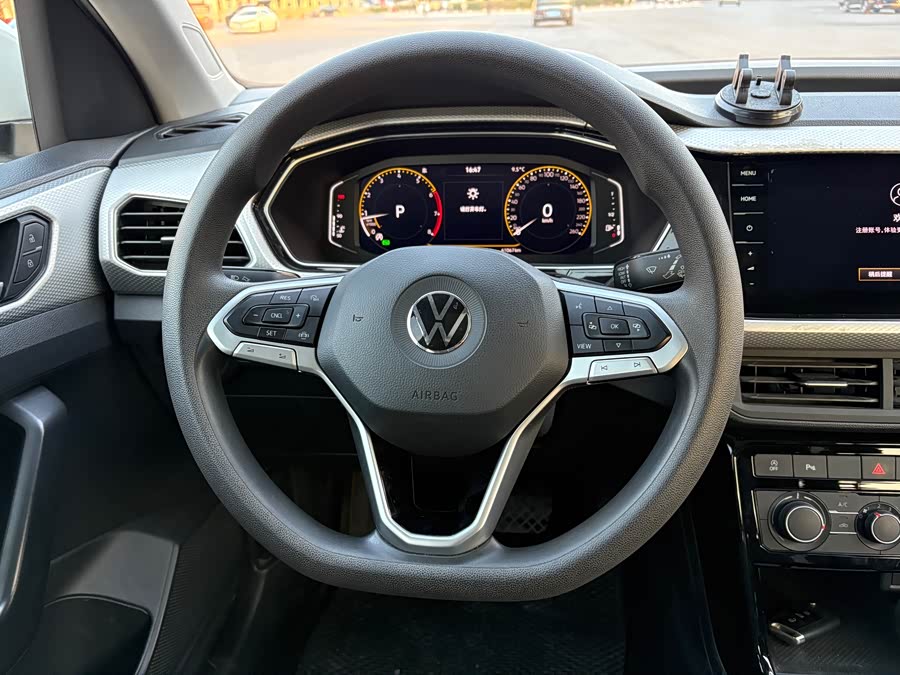 Volkswagen Tacqua 2023 #10 Volkswagen Tacqua 2023 car image #10