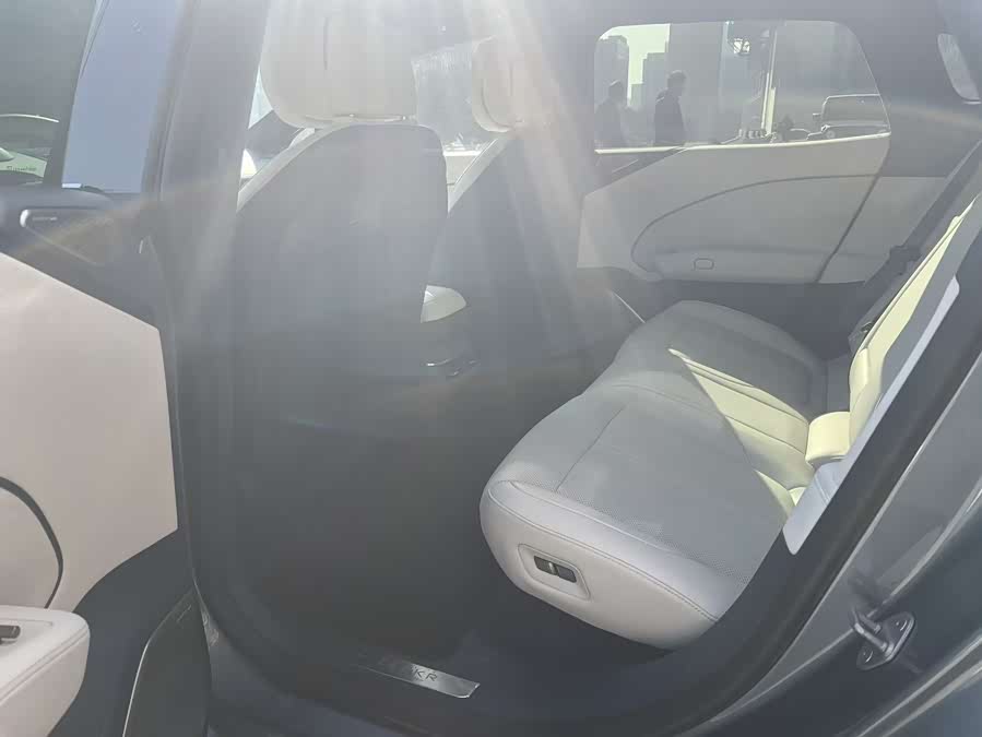 极氪 极氪007 2024 汽车图片 #10