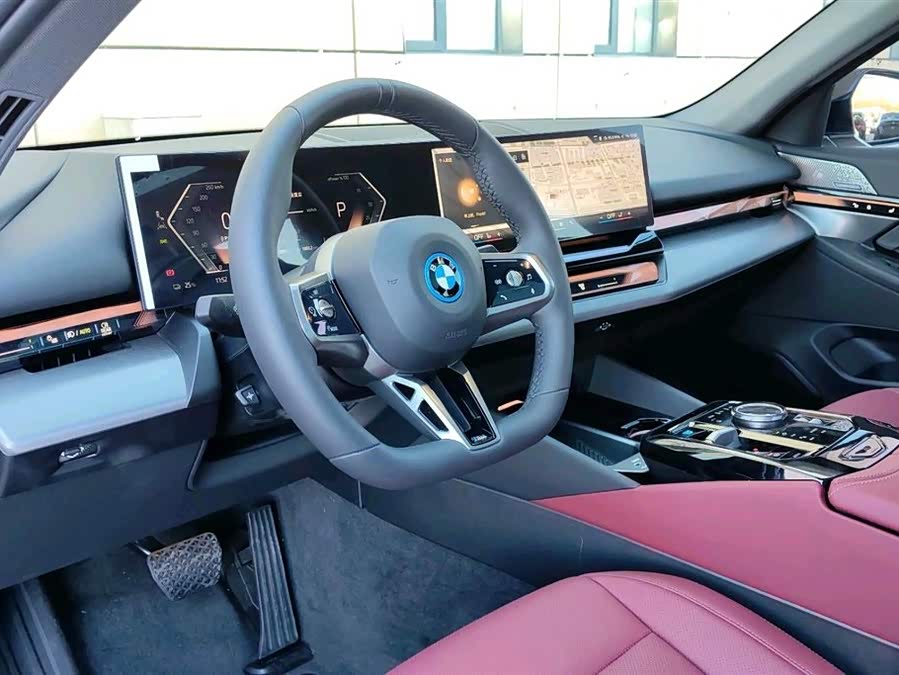 BMW i5 2025 immagine di auto #10