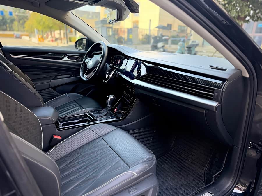 Volkswagen Passat 2022 صورة سيارة #10