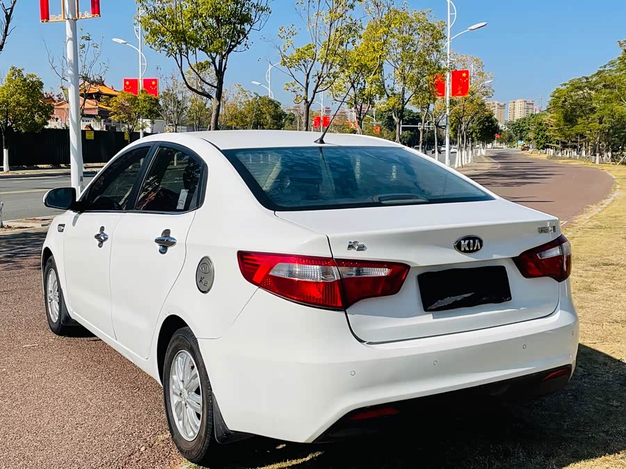 起亚 起亚K2 2012 汽车图片 #10