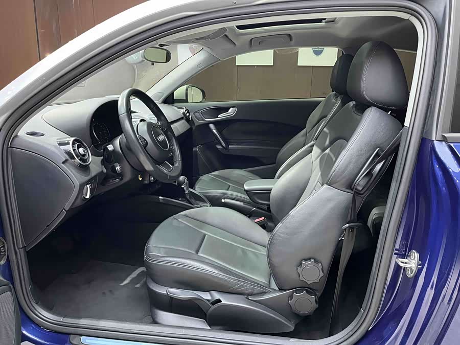 Audi A1 2014 car image #10