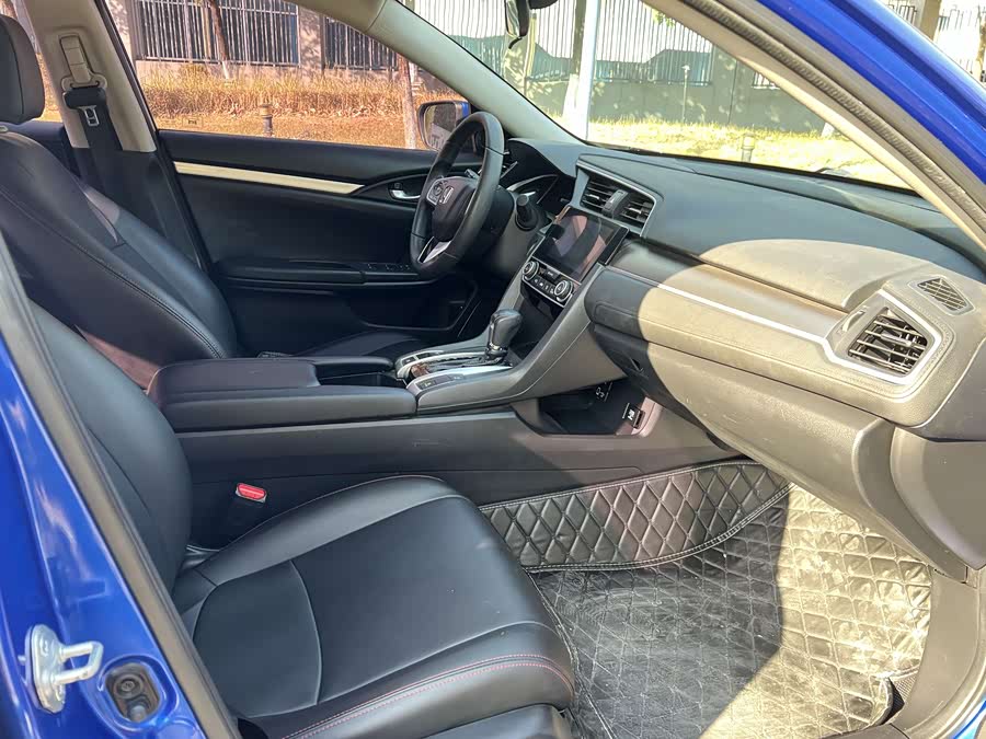 Honda Civic 2016 car image #10