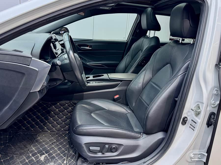 Toyota Avalon 2022 car image #10