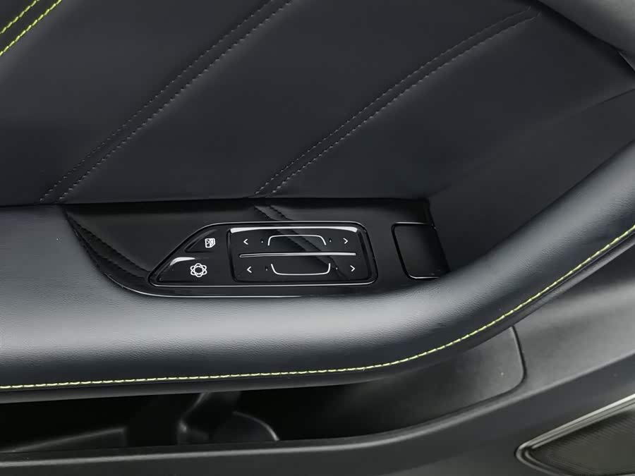 哪吒汽车 哪吒GT 2023 #10 哪吒汽车 哪吒GT 2023 汽车图片 #10