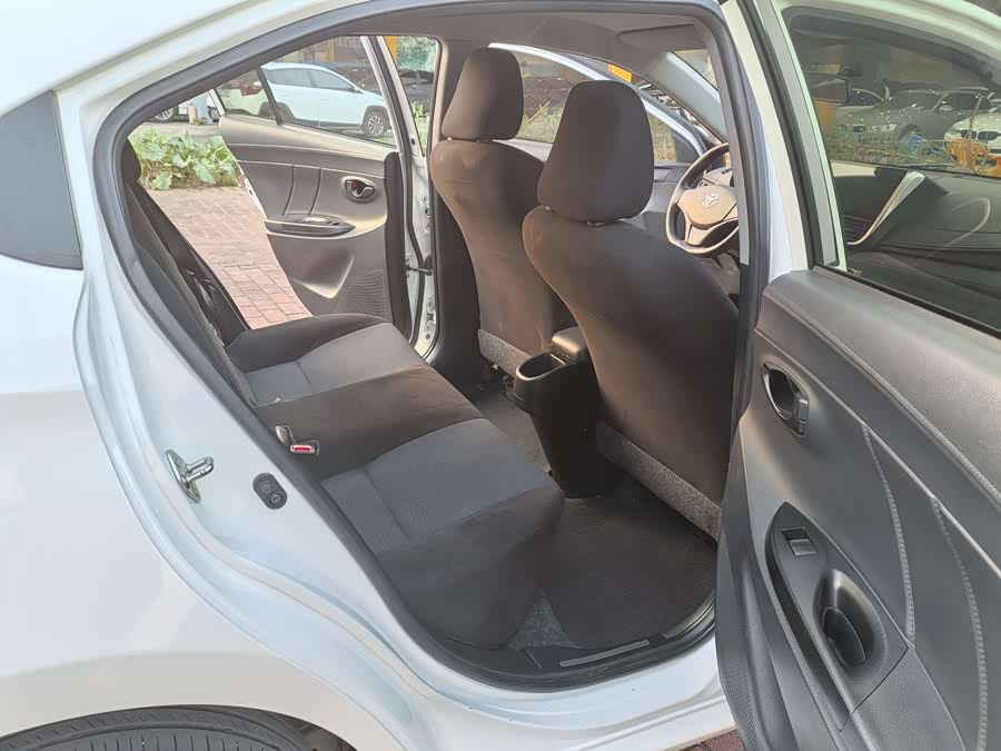 Toyota Yaris L Zhixiang 2020 صورة سيارة #10