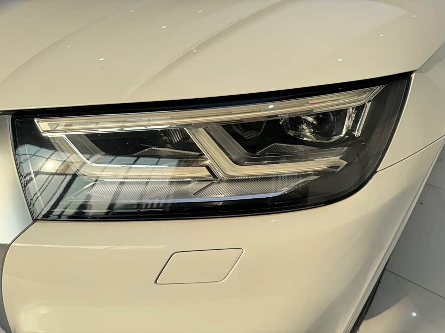 Audi Q5L 2020 #10 Audi Q5L 2020 car image #10