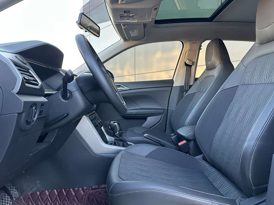 Volkswagen T-Cross 2021 car image #10