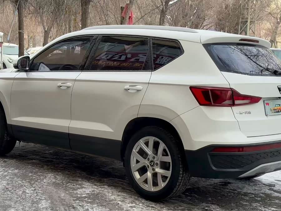 Jetta VS5 2023 car image #10