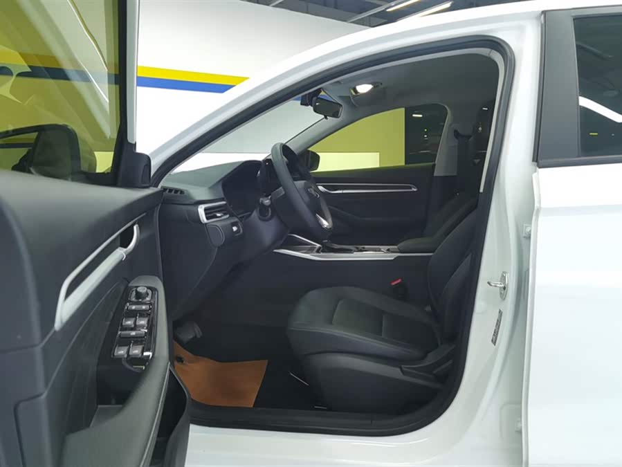 GEELY Emgrand 2025 #10 GEELY Emgrand 2025 car image #10