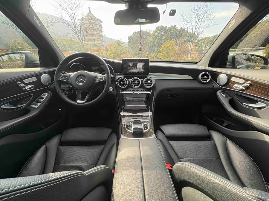 Mercedes-Benz GLC Class 2016 car image #10