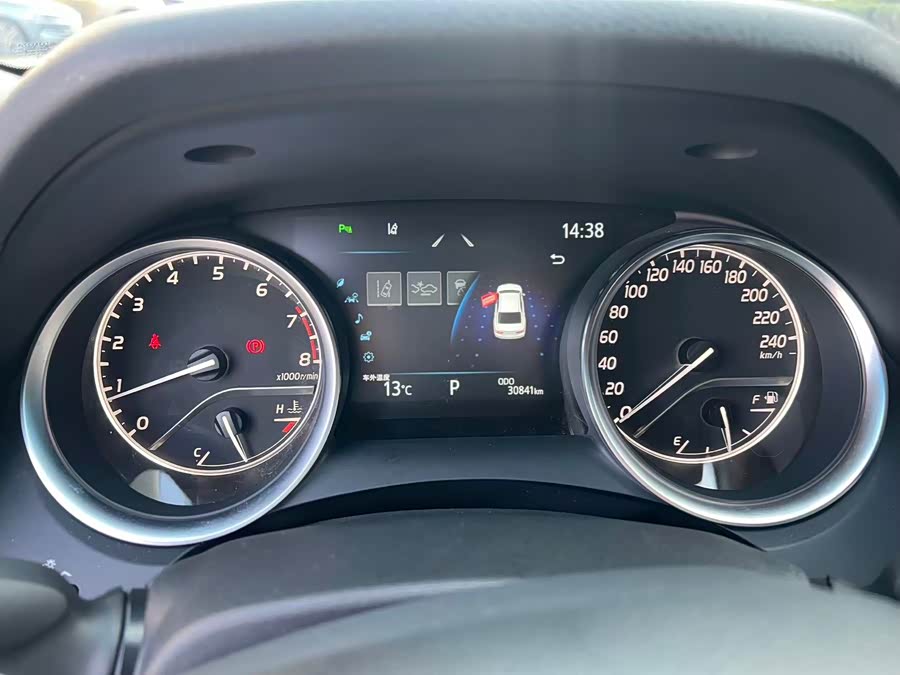 Toyota Camry 2023 immagine di auto #10