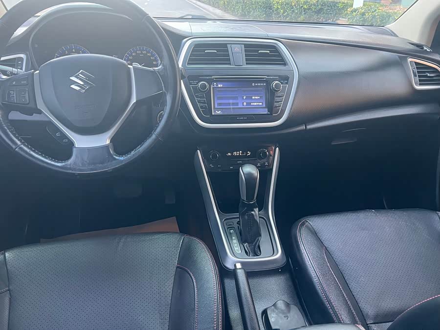 Suzuki S-Cross 2016 imagem de carro #10
